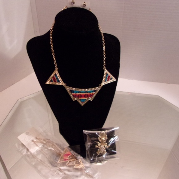 NWT BOTIQUE 2 NECKLACES EARRINGS & FROG BROOCHE R - Picture 7 of 7